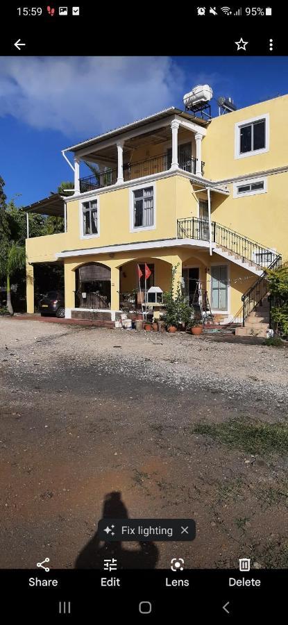 Dino 2 Apartment Trou aux Biches Exterior photo